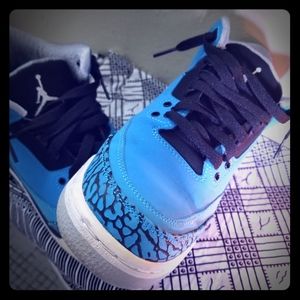 Air Jordan 3 Retro BG 'Powder Blue'